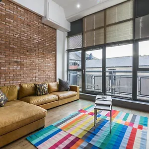 Apartment De Luxe Short Stays- Spacious 3 Bed City Apt, Nottingham